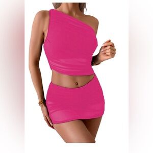 Swimsuit in hot pink!